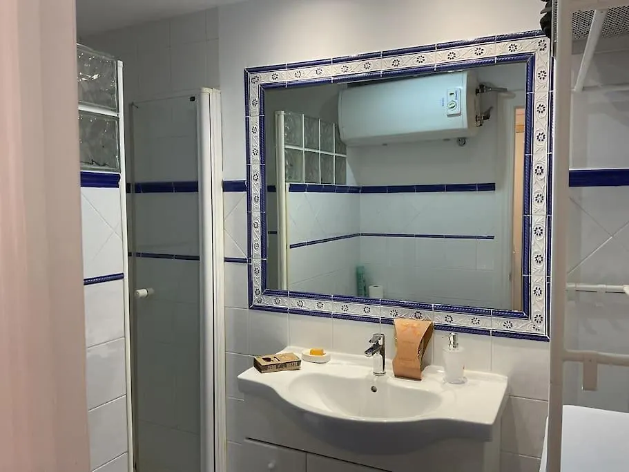 Helios - City Center - Parking Apartment Torremolinos