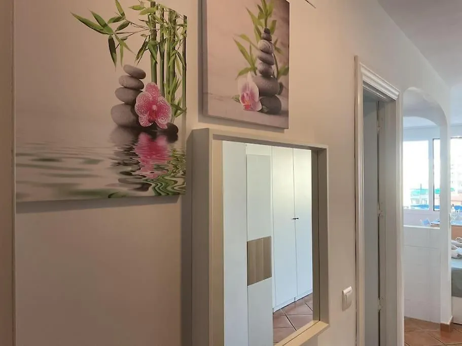 Helios - City Center - Parking Apartment Torremolinos