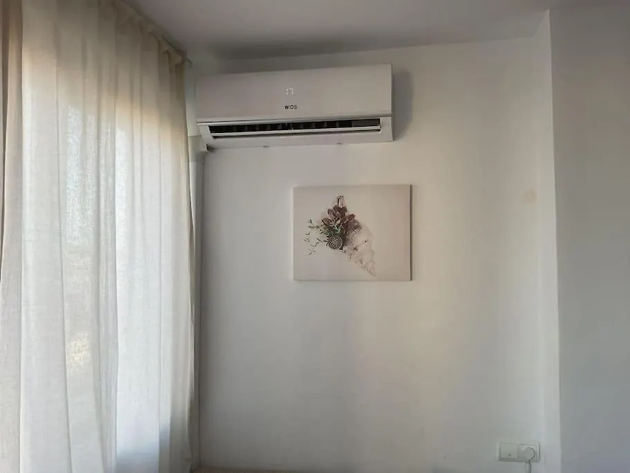 Helios - City Center - Parking Apartment Torremolinos 0*,  Spain